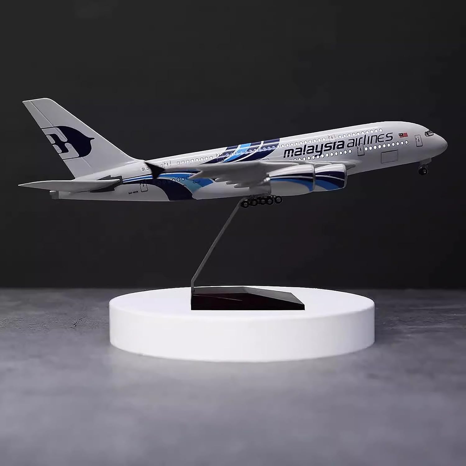 1:160 Ölçekli Malezya Havayoll - Model Airplane Plastic incelemesi ve fiyatı